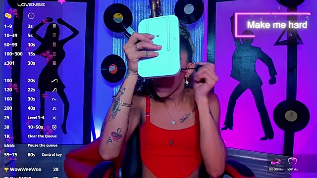 nickyminach  online show from February 15, 4:30 am