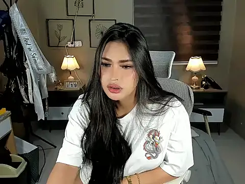 EternityBanks online show from December 19, 10:37 pm