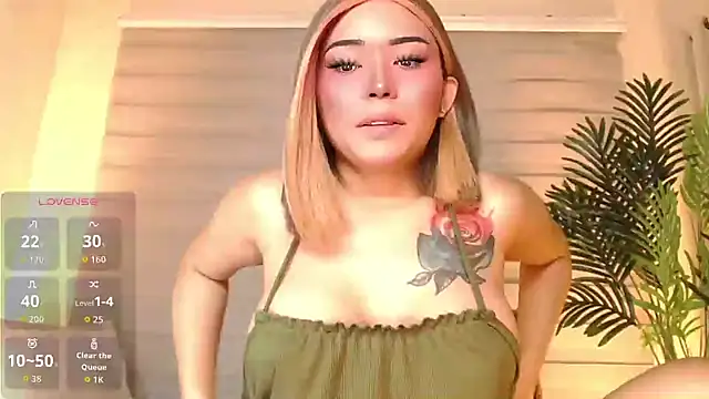 Snapshot of Yourdreamcum_ts chatting on October 29, 1:47 am Yourdreamcum ts online show from October 29, 1:47 am