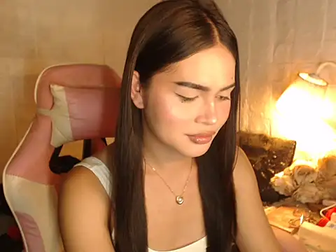 Ashely Lewis online show from November 26, 1:24 pm