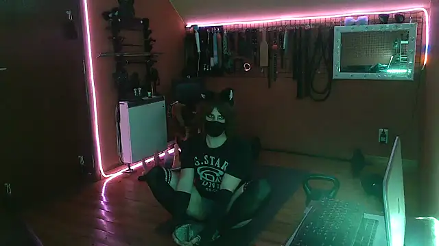 Ginny-the-bdsm-nympho online show from April 9, 5:19 pm