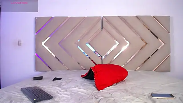 Raven foxter1 online show from December 23, 11:06 pm