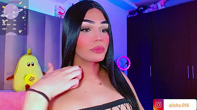 AiishaRose online show from March 18, 1:03 pm