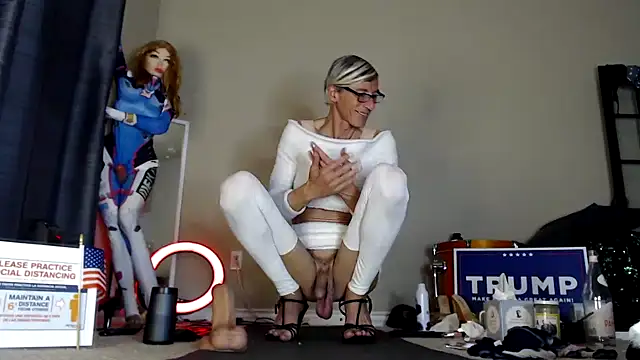 Taylorsexbot online show from February 1, 5:49 am