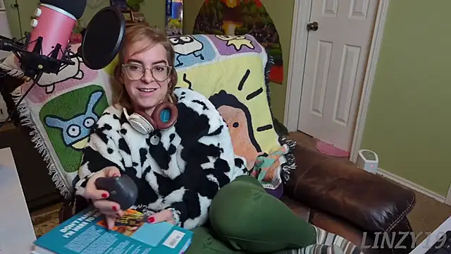 Linzy 19 online show from February 22, 3:45 am