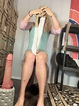 JenniDoucet online show from October 21, 3:20 am